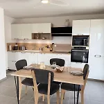 Apartment Le Doublaix - Superbe T3 Neuf - Parking Prive - *