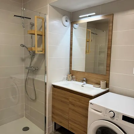 Le Doublaix - Superbe T3 Neuf - Parking Prive - Apartment *