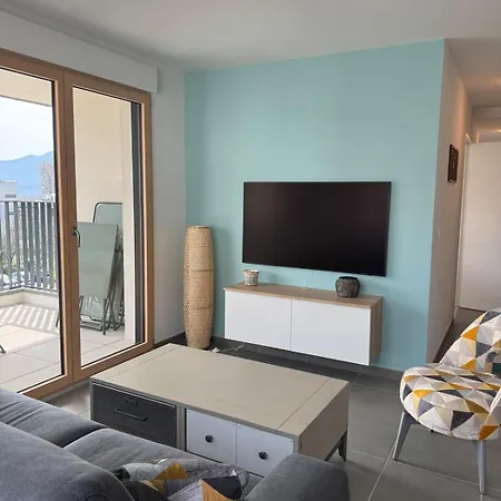 Appartement Le Doublaix - Superbe T3 Neuf - Parking Prive - *
