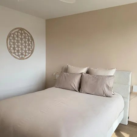 Apartment Le Doublaix - Superbe T3 Neuf - Parking Prive -